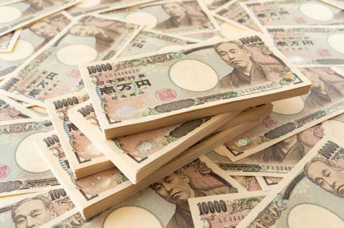 イマドキは「現金を持たない」のが普通!?キャッシュレス派と現金派が混在する飲み会…どうやって割り勘する？