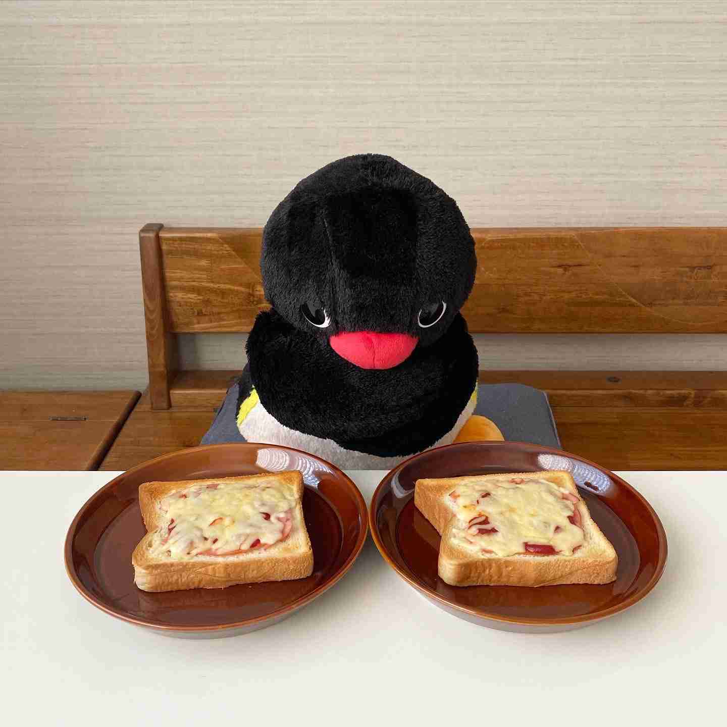 明日初売り行く？