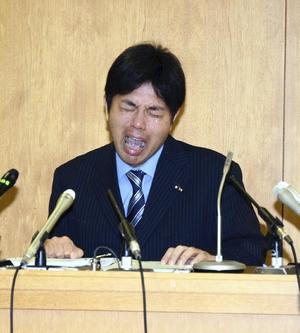 登録者数激減コムドット　くじへの反論投稿「品を欠いた行為では価値下げられない」