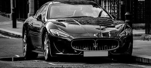 女性が「かっこいい」と思う外車は？ 2位は「ポルシェ・911」、1位は…