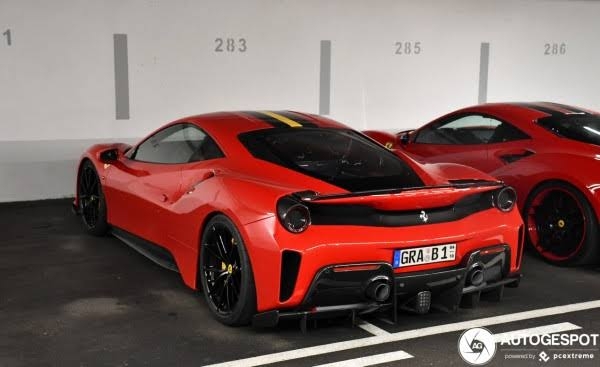 女性が「かっこいい」と思う外車は？ 2位は「ポルシェ・911」、1位は…