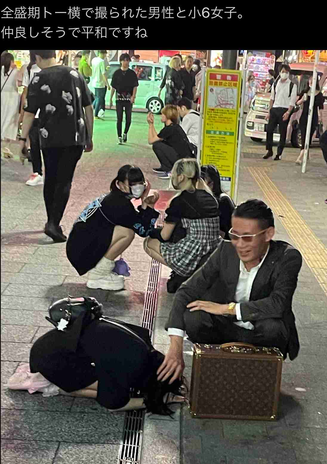 “推し”アイドルが17歳女性ファンの胸触りながら「撮影会」か　メンズ地下アイドル事務所社長ら逮捕　警視庁
