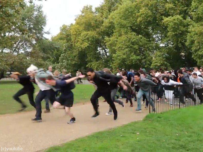 ブルーノ・マーズ、“ナルト走り”で来日公演完走！　「東京を好きな7つの理由」を教えてくれる“カワイイ・キング”に海外ファン「ちょっと嫉妬」