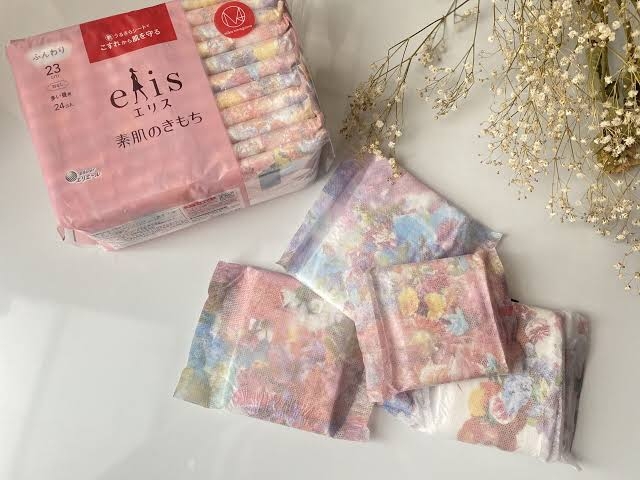 何故オムツと生理用ナプキンのデザインはこんなにダサいのか!?「尿が出たよサインが見づらい」「無地のオムツを出してくれれば…」