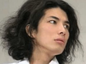 片桐仁の「スゲ～髪色」な19歳息子が「男前」と話題　「オサレさん」「爆イケ！」