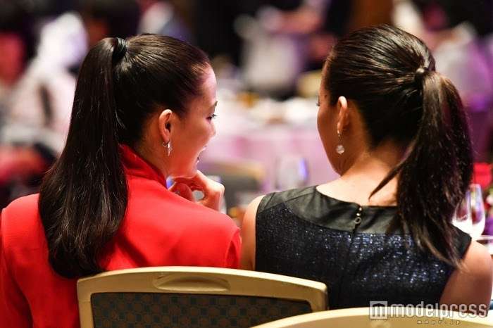 『阿修羅のごとく』が20年ぶりの映像化、「四姉妹」宮沢りえ・尾野真千子・蒼井優・広瀬すずが渋谷と是枝裕和監督の自宅で10時間、ハメ外した打ち上げ兼忘年会!