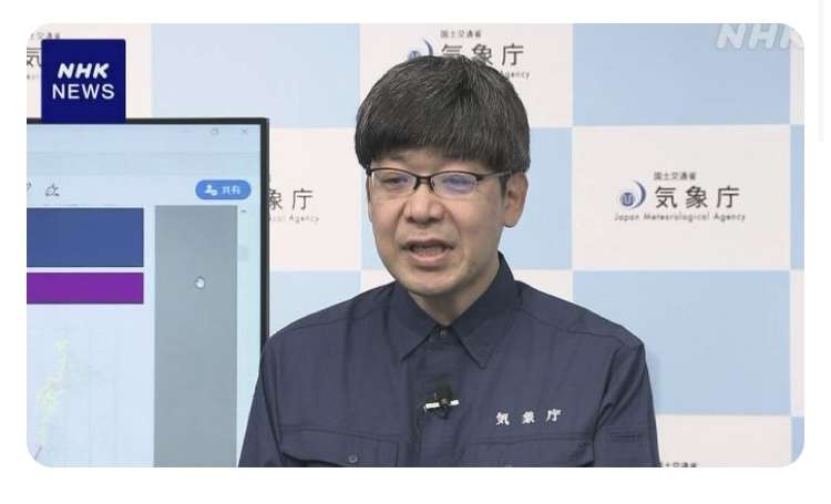 【閲覧注意】まるで恐竜。英歌手のファッションに賛否両論。「トゲある」姿から目が離せない