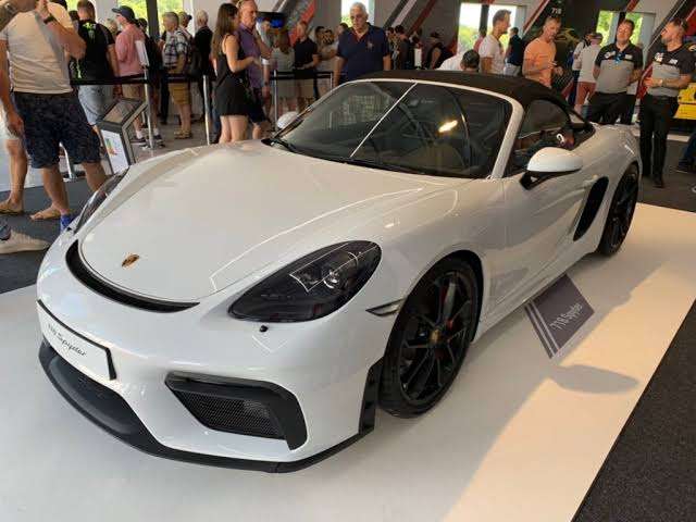 子持ちで高級車