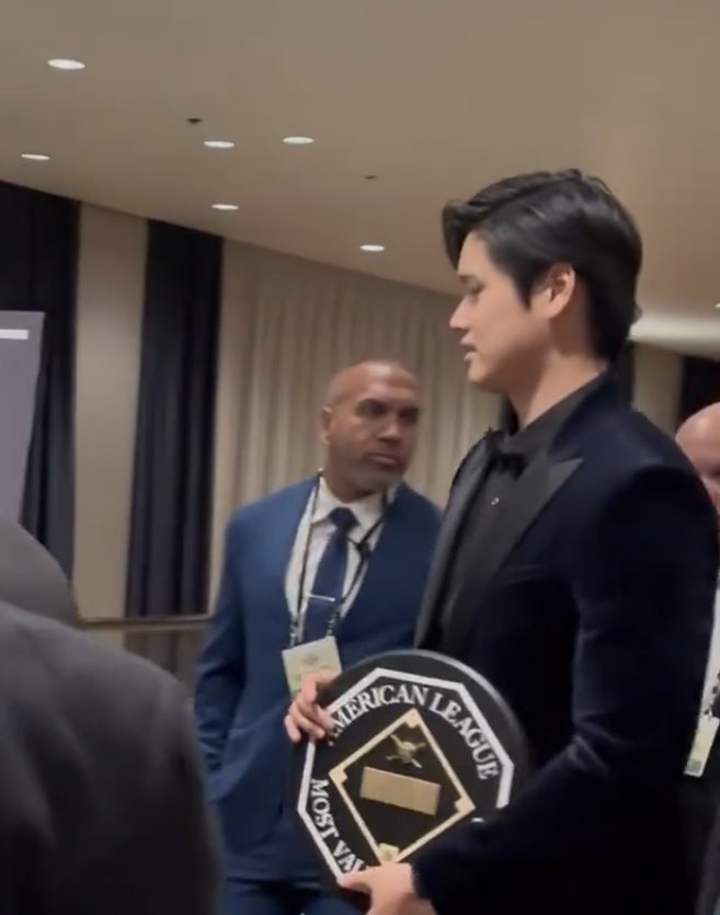 大谷翔平のグローブ寄付