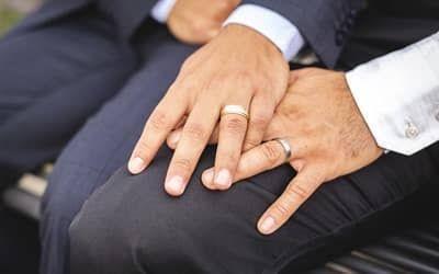 恋人同士のペアリングはどちらの手?どの指?