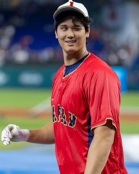 大谷翔平の愛犬デコピンにビザ発給　ということは…山本由伸の「みかん」にも必要か