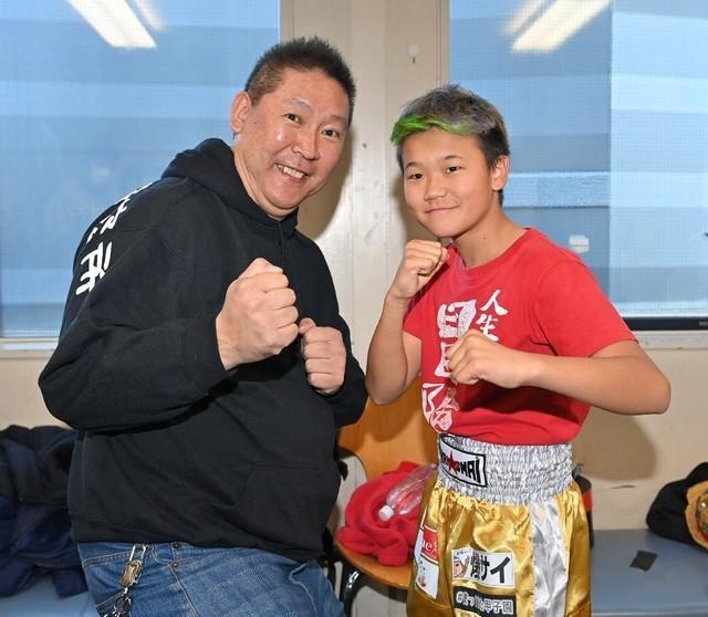 ゆたぼん、机上の「東大過去問」写り込みにネット騒然「え?東大?」「東大目指してるの!?」