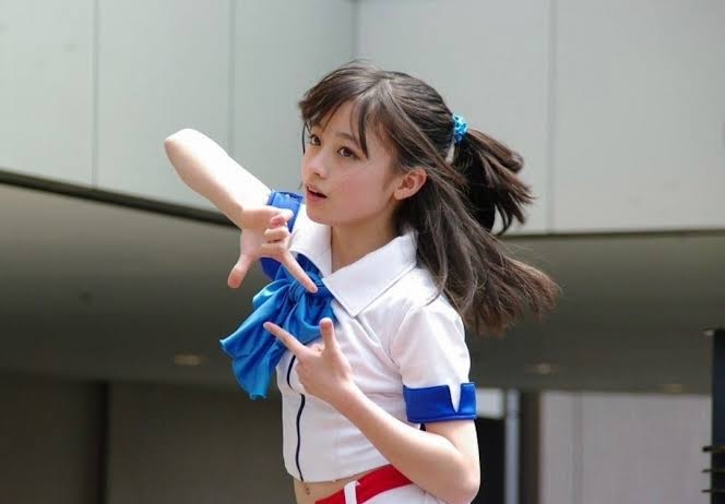 橋本環奈、5年ぶり「写真集」初登場7位 「こんな環奈ちゃん見たことない」「可愛すぎる」と反響の話題作