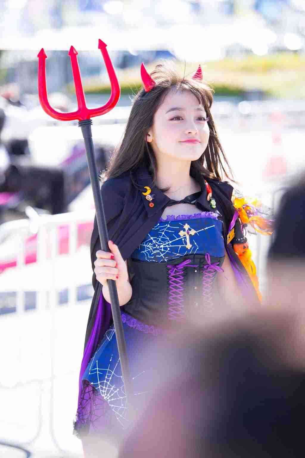 橋本環奈、5年ぶり「写真集」初登場7位 「こんな環奈ちゃん見たことない」「可愛すぎる」と反響の話題作