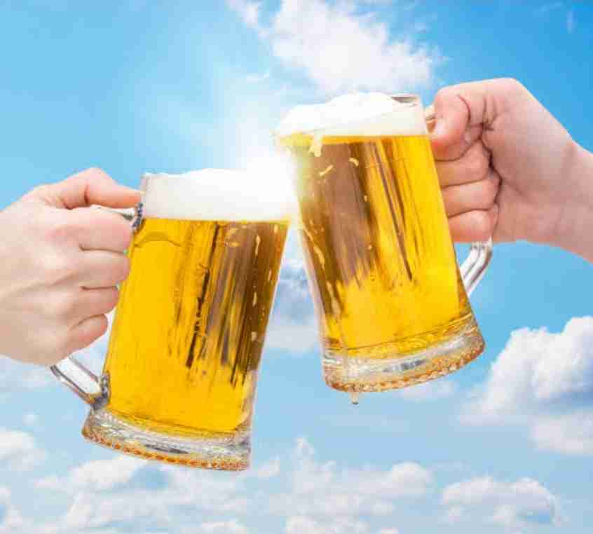 夫が誰と飲むのか内緒にする