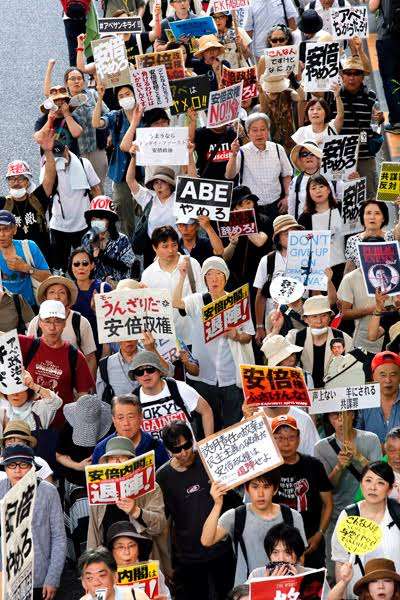 《音声入手》「文句を言ってくるバカな母親」「安倍さんの最大のスポンサーは私」ハズキルーペ会長（65）が保護者説明会で大放言《周囲に拍手を強要》