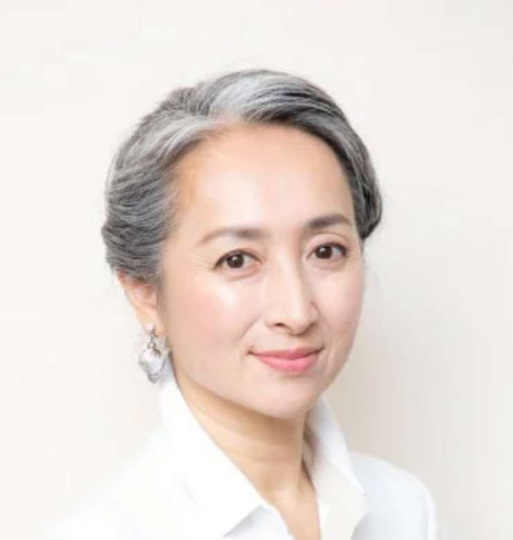 おばさんになったら髪を短くするという風潮