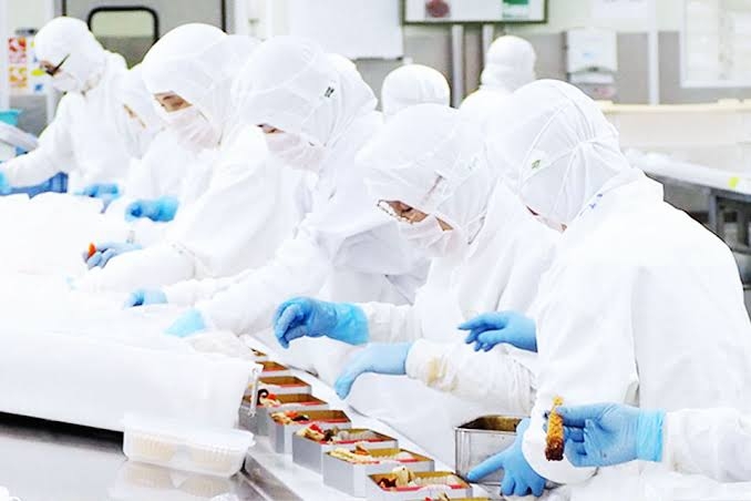 職場のユニフォームが似合わない…