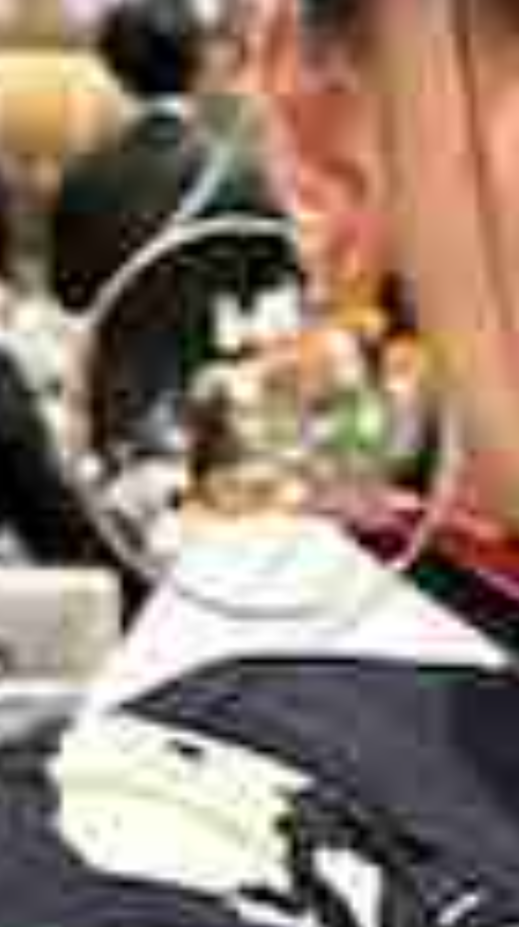 フワちゃん、弟の結婚式で卑劣な行為に「席次見て名前覚えたからな」めでたい場でのひんしゅく行為に「プライベート守ろうよ！」の声　