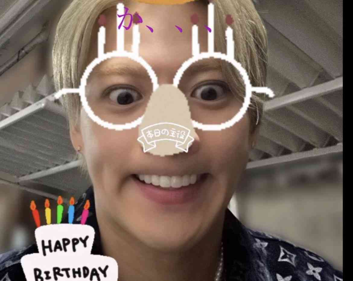 「こんなに変わるの!?」「めっちゃ綺麗！」　人気YouTuber、3年間の“歯列矯正ビフォーアフター”で垢抜け美女に大変身