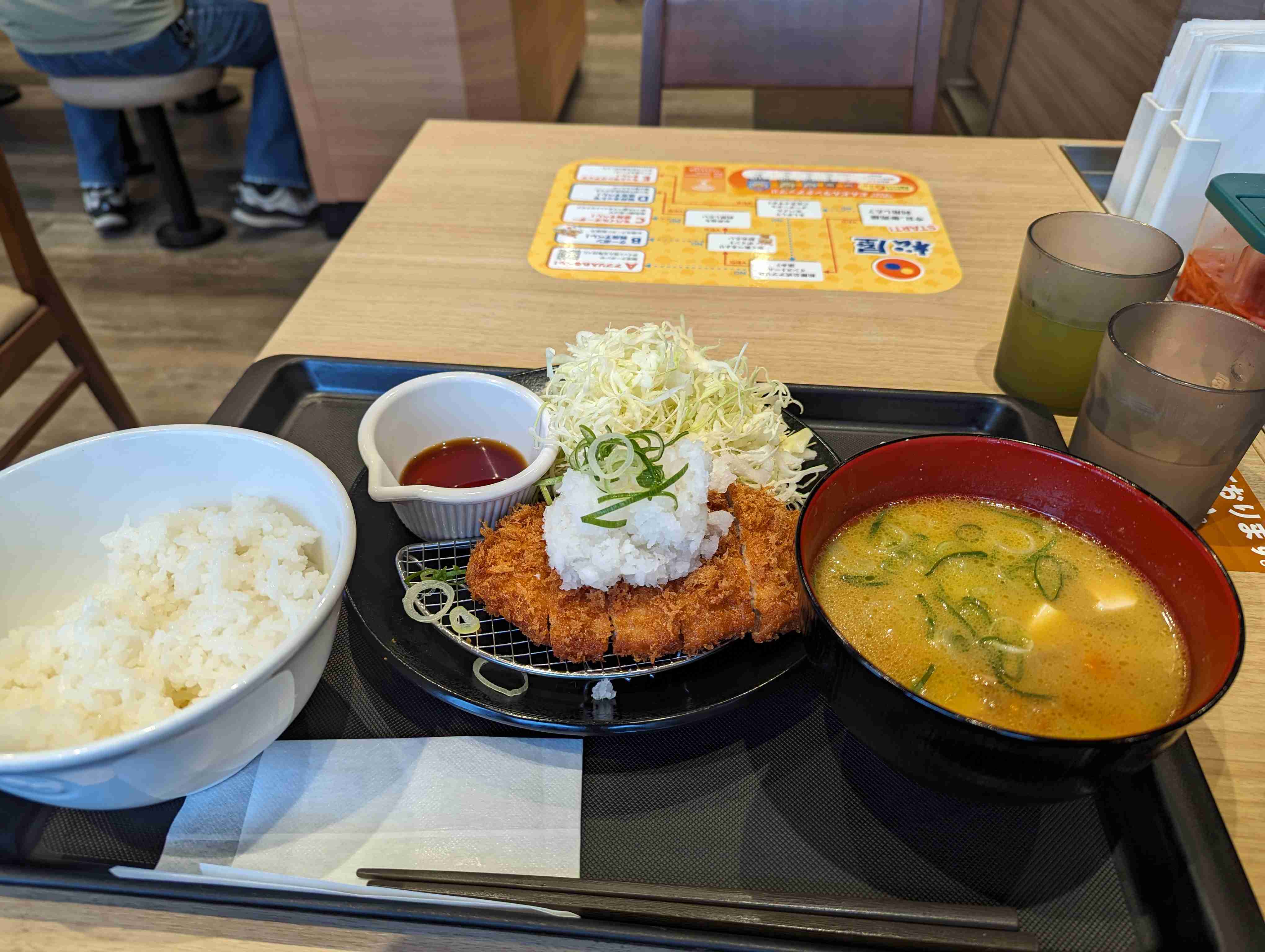 「日本最高！」　アメリカ人がコスパに驚き　「6ドルなんて信じられない」食べ物とは