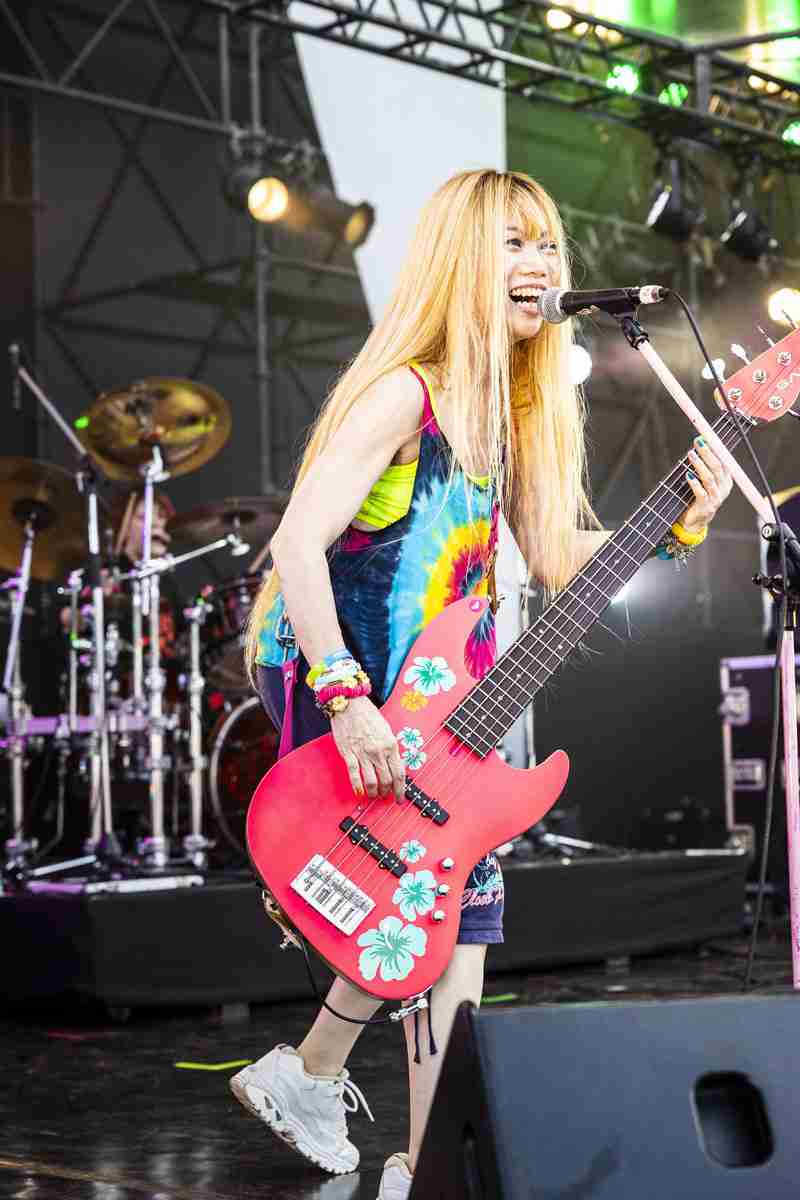 “こんな母”を見て育った姉妹「こうなります」　それぞれ“好き”が伝わってくる母と娘のコーディネートに「素敵な親子すぎる」「カッコいい親子や」の声