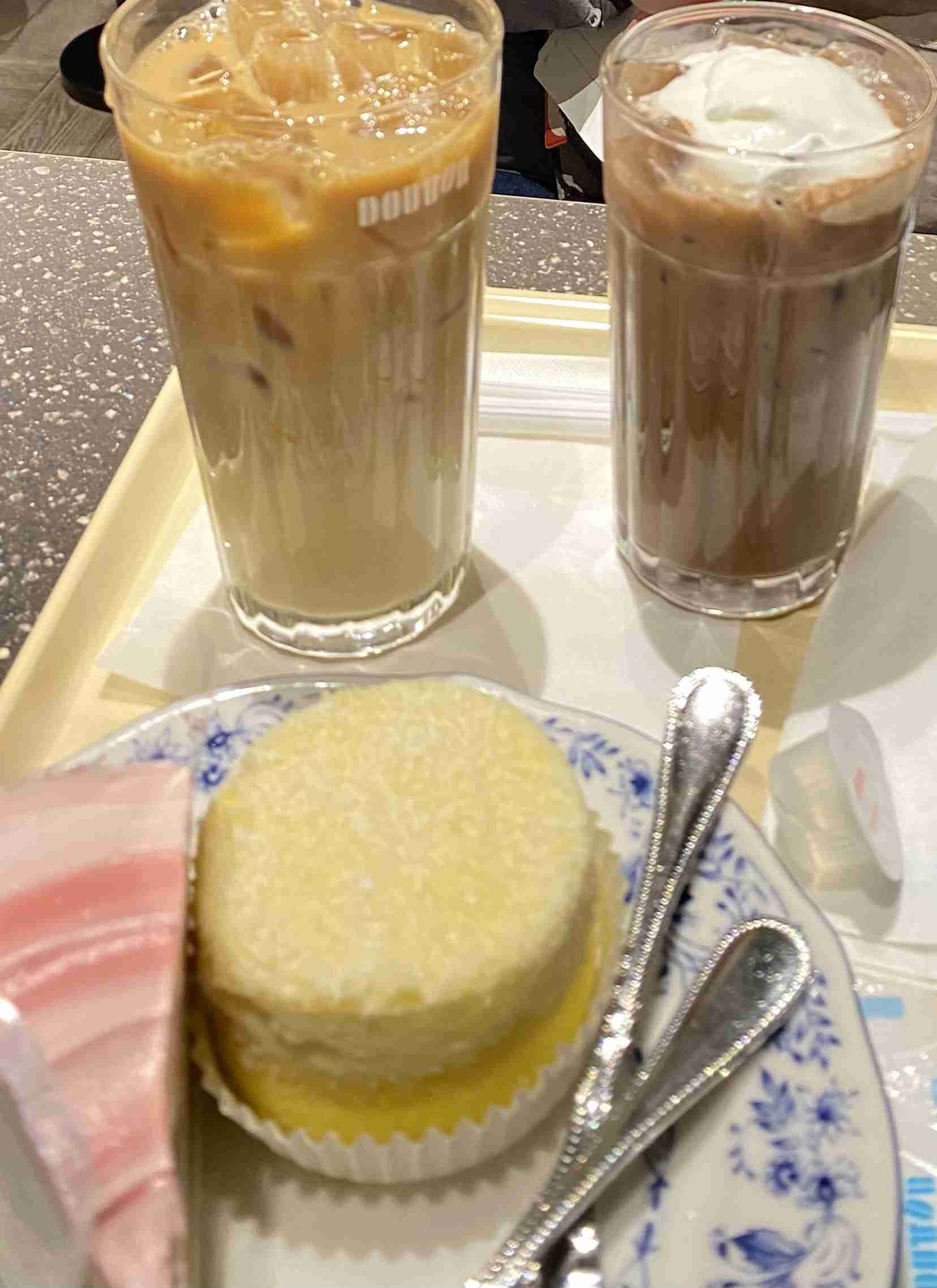 お休みの日になると朝からドカ食いしてしまいます。