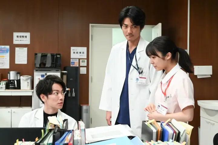 その色気…どこに隠していた?俳優・毎熊克哉(37歳)に陥落する女性続出のワケ 『光る君へ』『田中さん』に続く“当たり役”は