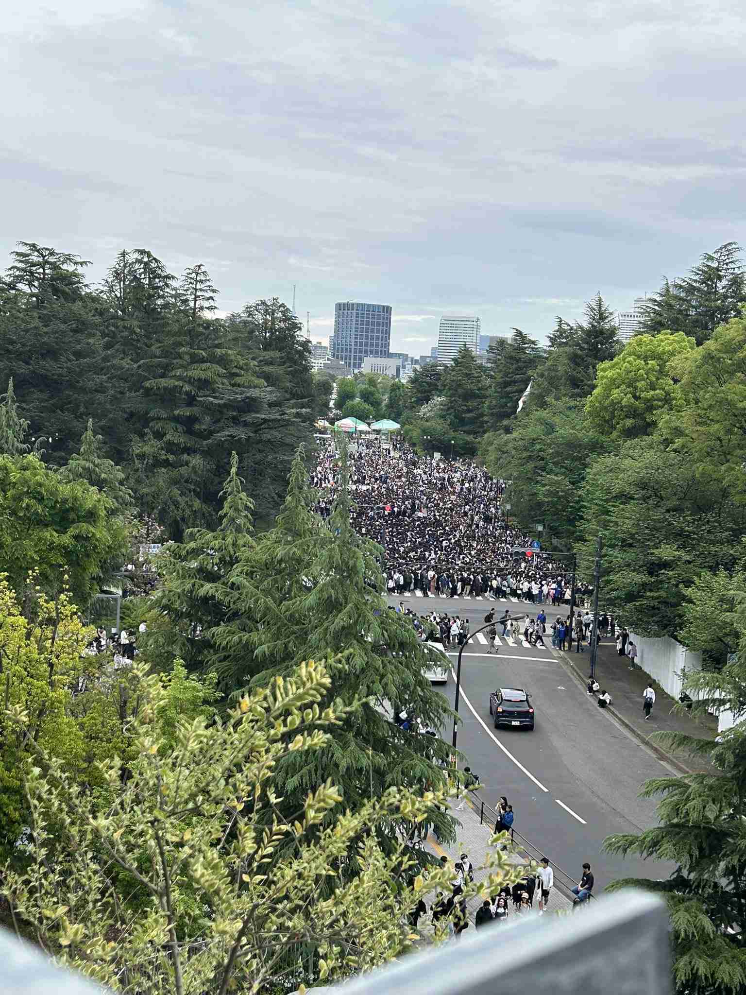「歌声きこえん」「ダントツでクソ会場」Ado 国立競技場ライブの音響に非難殺到