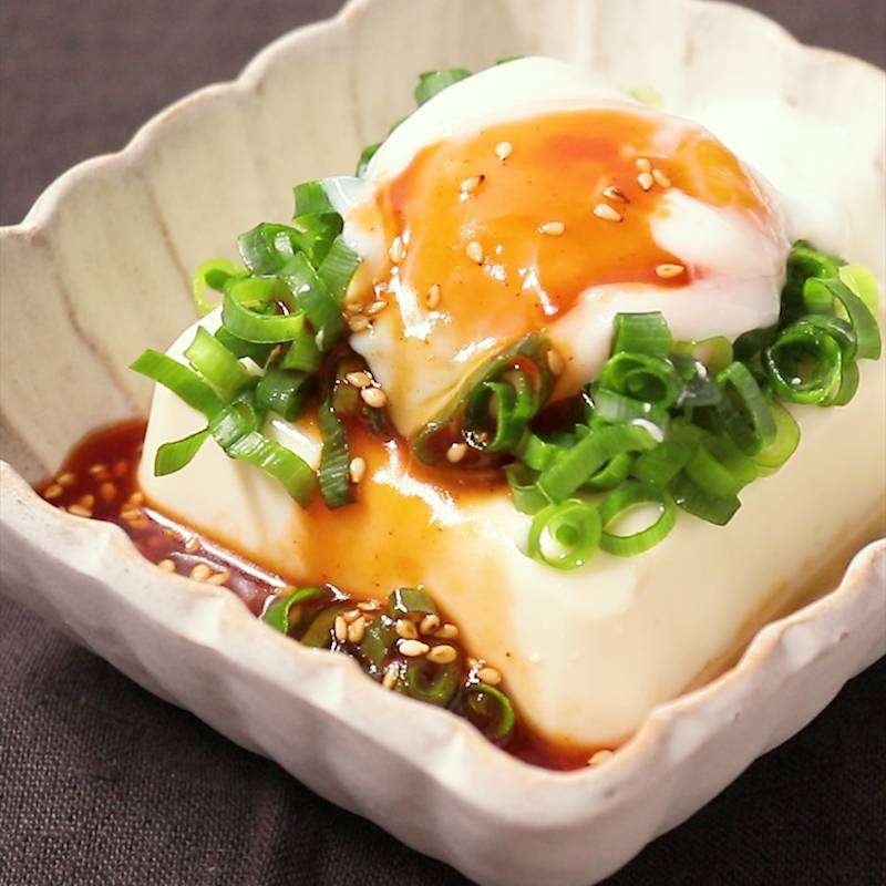 温泉卵をのせると美味しいもの