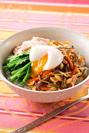 温泉卵をのせると美味しいもの