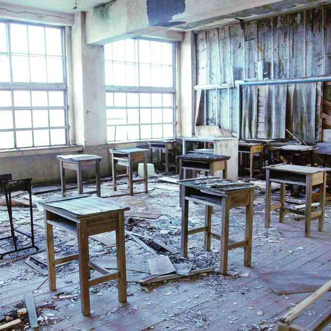 自分が通ってた学校が廃校になった人
