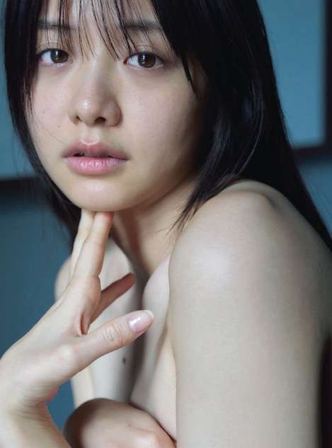 えっ中学生?! 森香澄の私服が“幼かわいい” 「天使」「見てるだけで幸せ」「美脚すぎる」の声