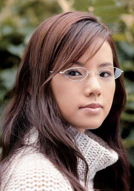 【画像】メガネの美男美女を貼ろう！