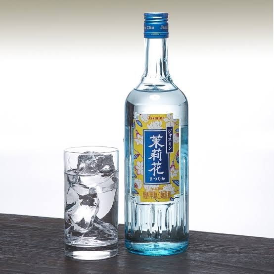 宅飲みしているガル民集合