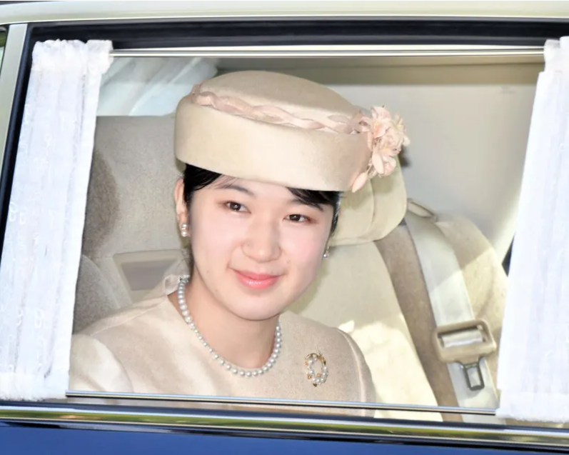女性皇族、結婚後も身分保持 自民、皇族数確保案を大筋合意