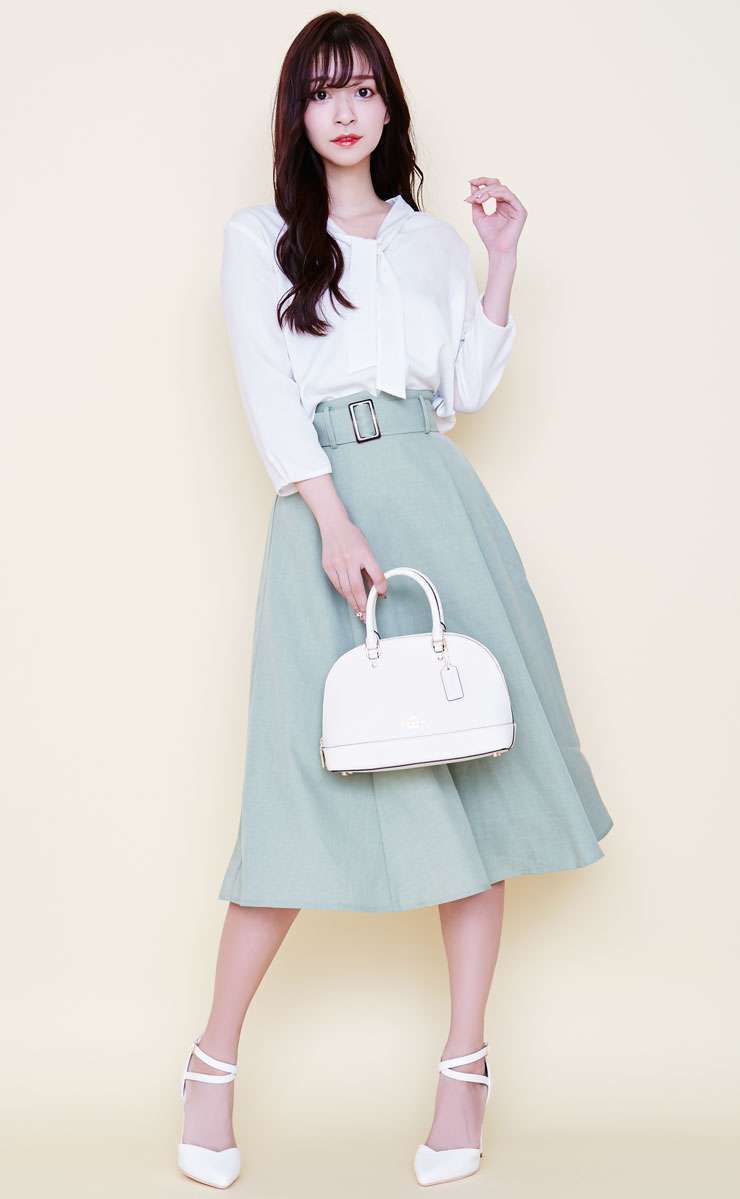 婚活してる女性「ダメ服装」図鑑。同世代を“ドン引きさせる”女性の特徴は