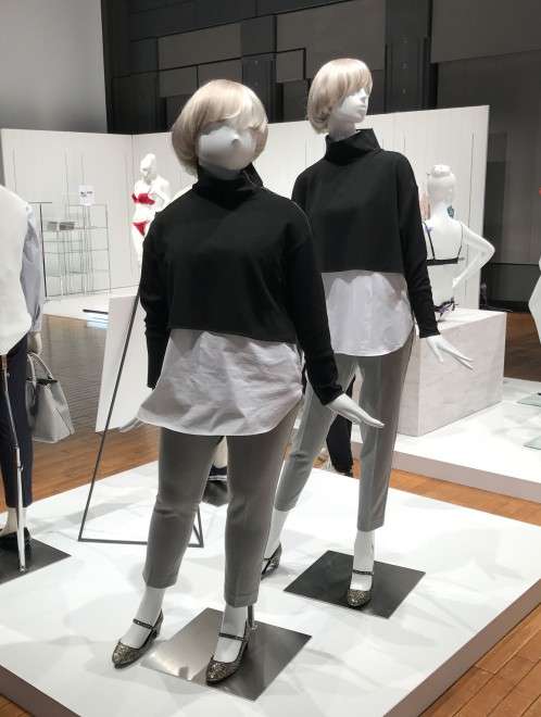 40歳ママによる－5歳のユニクロコーデが490万再生　プリーツノースリーブTで作る大人かわいい着回しに「コーデ組む天才」「真似したいです」