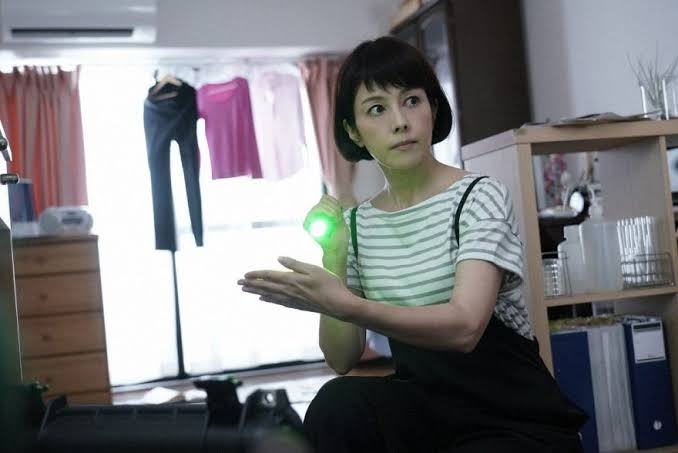 女(37)がひとりで元交際相手が暮らす部屋で約3時間たてこもったか　住居侵入の疑いで女(自称37)を逮捕