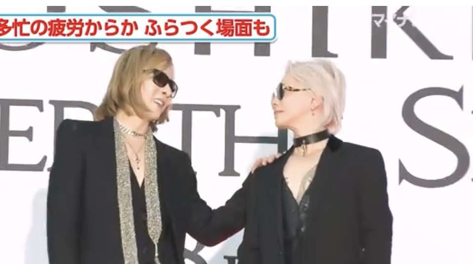 河村隆一、54歳誕生日にそっくりな“2ショット”…？　ものまね芸人の妻は「隣に並んだら全然似てなかった」