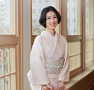 河村隆一、54歳誕生日にそっくりな“2ショット”…？　ものまね芸人の妻は「隣に並んだら全然似てなかった」