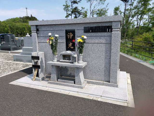 実親や義理親の墓や仏壇問題