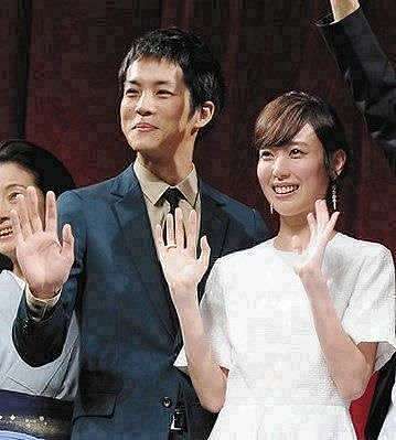 芸能人カップルの画像を貼るトピ