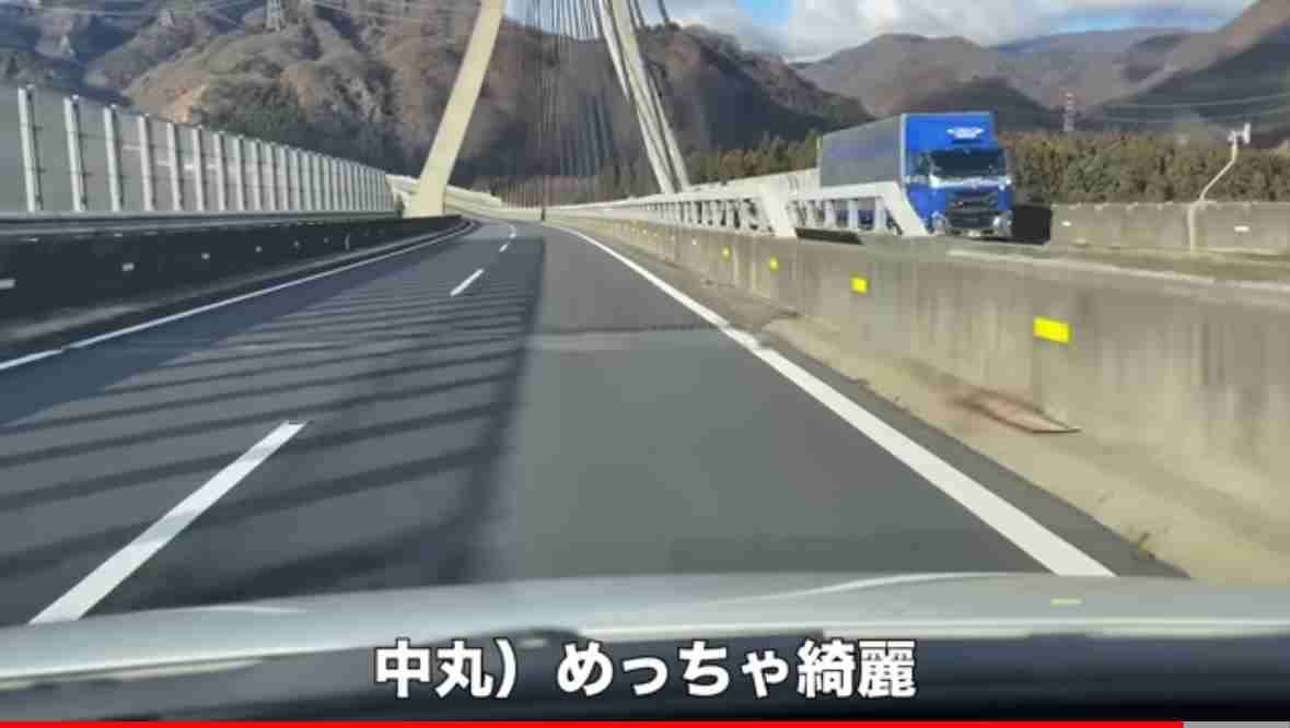 サントリー、Number_iのメンバーを想起させる景品が「関連グッズであるとの誤解や混乱を生じうるものだった」と謝罪