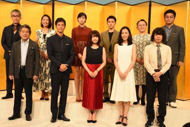 沢村一樹の次男・野村康太 フレアデニムショット披露に「足長すぎ」「顔も小さい」「スタイル完璧」の声