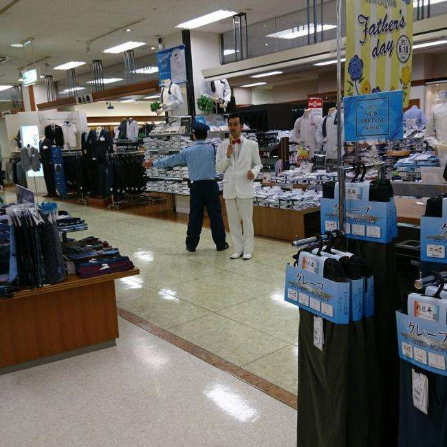 サイン会ぼっち事件の悲劇再び……　お笑い芸人がパチンコ店でサイン会→衝撃の光景が広がってしまう