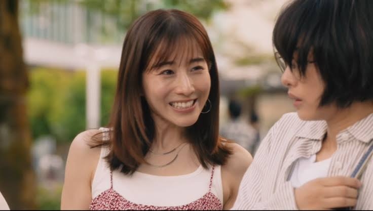「何でこんなに汚くなってるの？」　田中みな実がコスメ容器の汚れ指摘、MEGUMIの大人な対応に賞賛の声