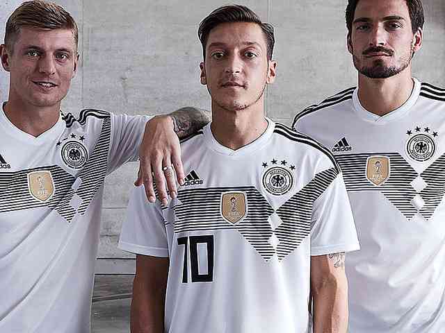 サッカー日本代表2024新ユニフォーム パリコレで発表「Y-3」と史上初コラボ
