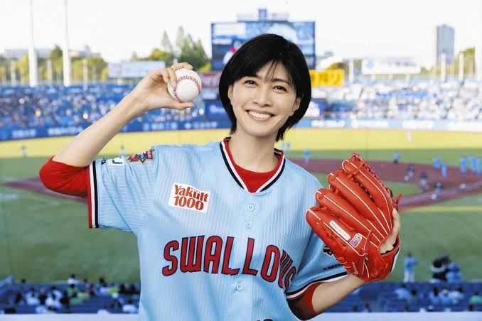 48歳ウソでしょ 内田有紀、美少女感の美貌ワンピで現る「私もヨンハチさん」4K8K放送