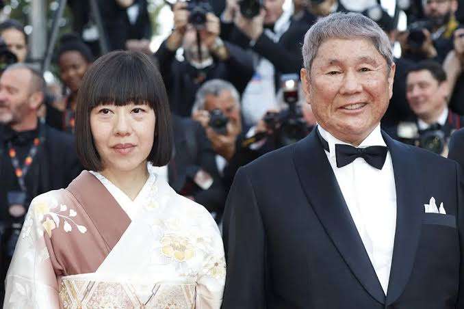 77歳・北野武の「超超超高級車」にネット衝撃 商店街を徐行する様子に「そんな車来たらチビる」の声